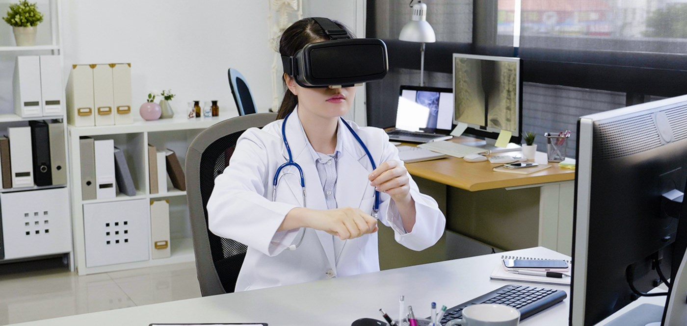 Học ngành y bằng VR