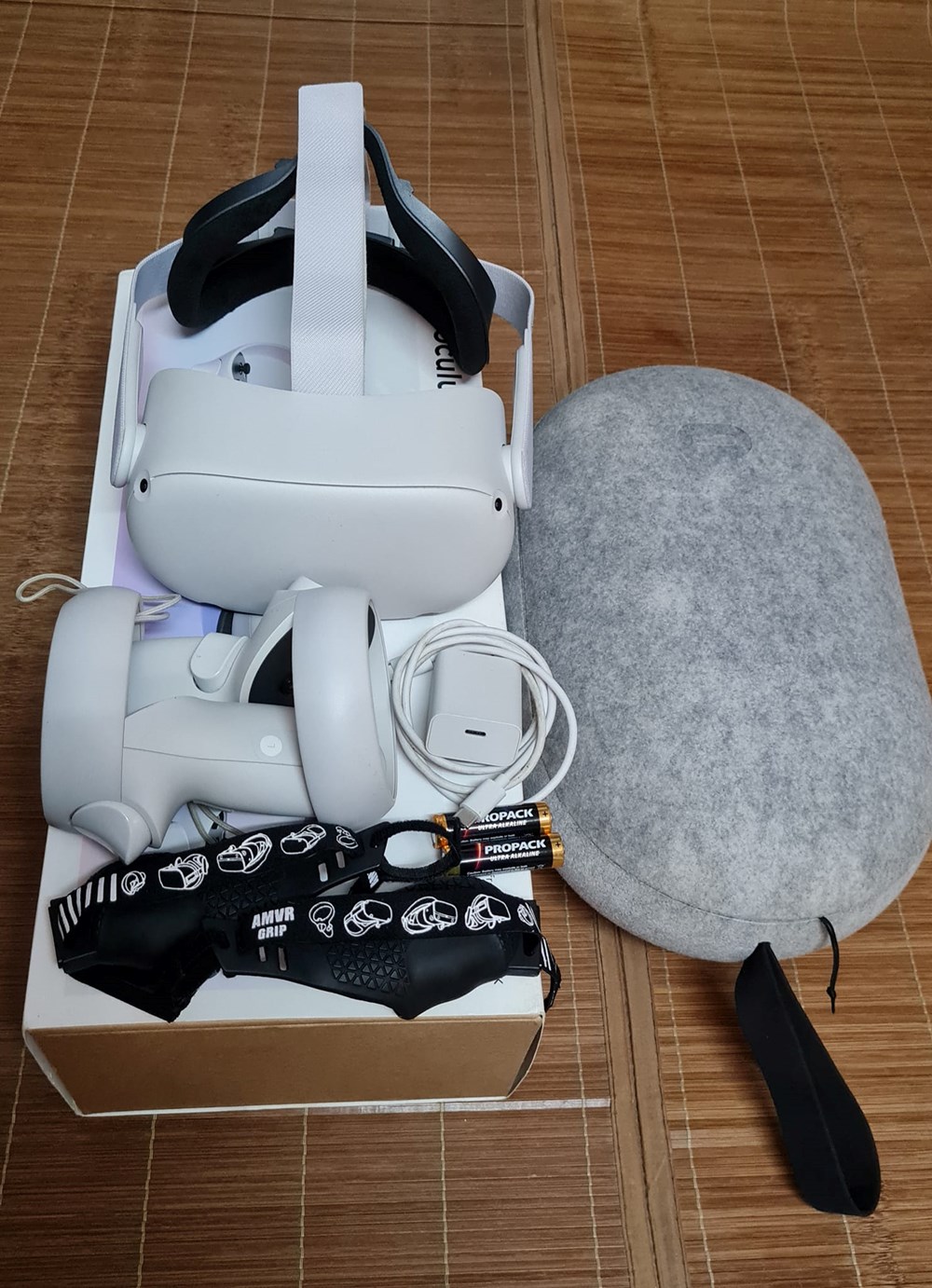 Kính thực tế ảo Oculus Quest thế hệ 2 256 GB