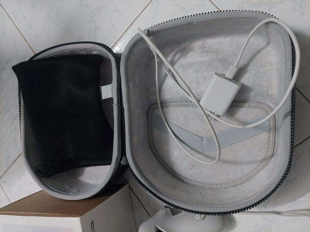 Oculus Quest 2 - 256gb like new fullbox