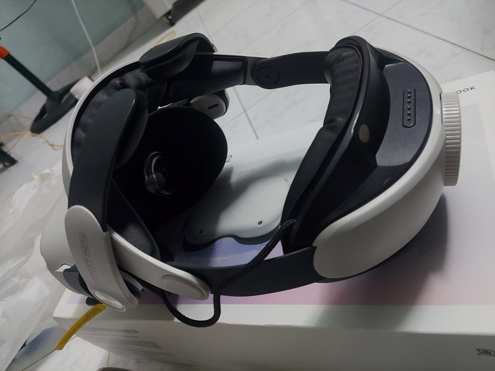 Oculus Quest 2 - 256gb like new fullbox